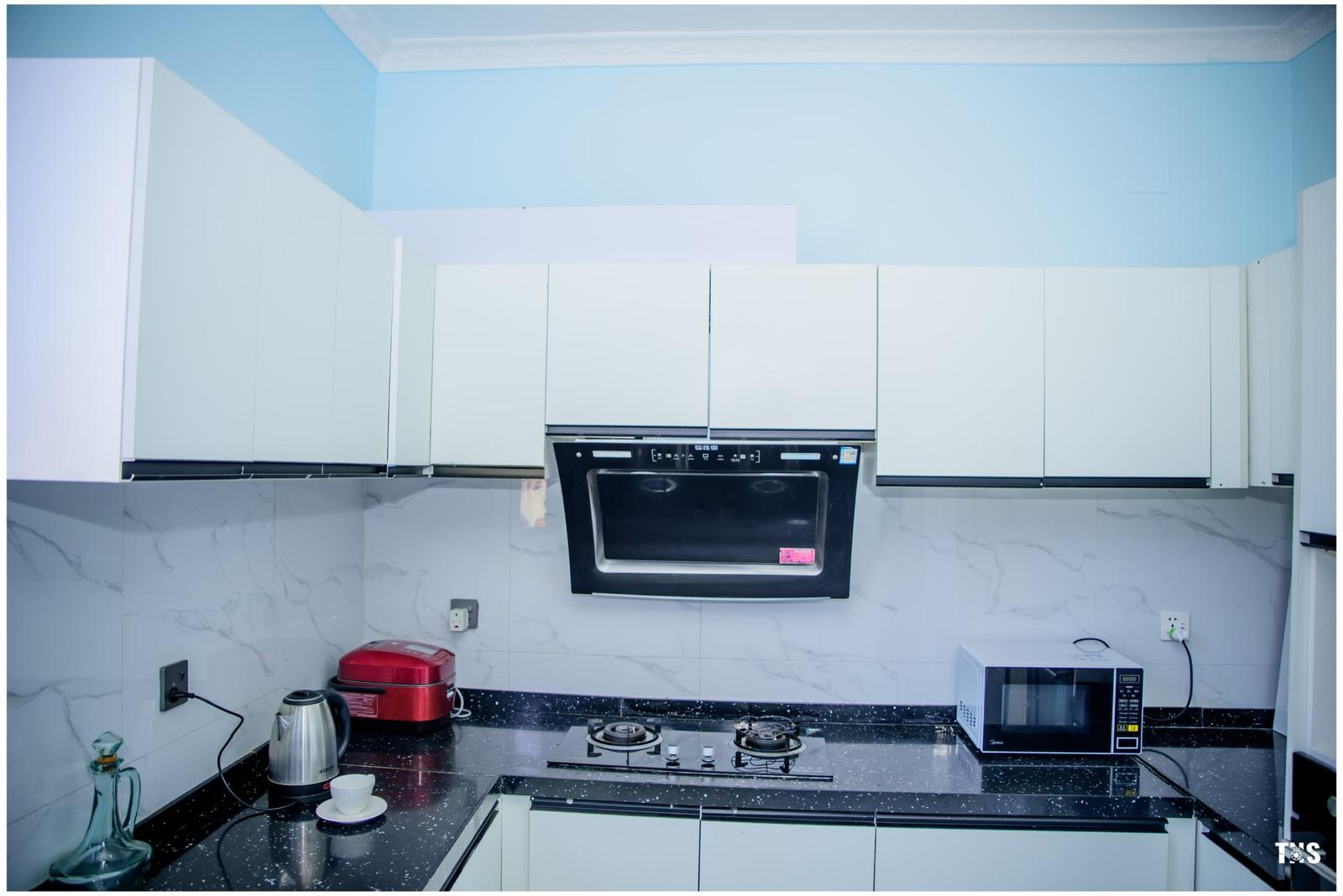 Inzu Ikoteshwa – Miroir, Bujumbura